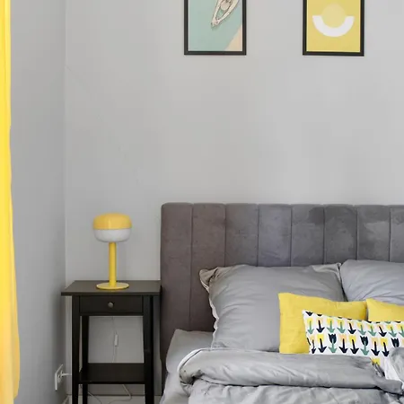 Spacious Apartament In The Heart Of Poznan Exterior foto