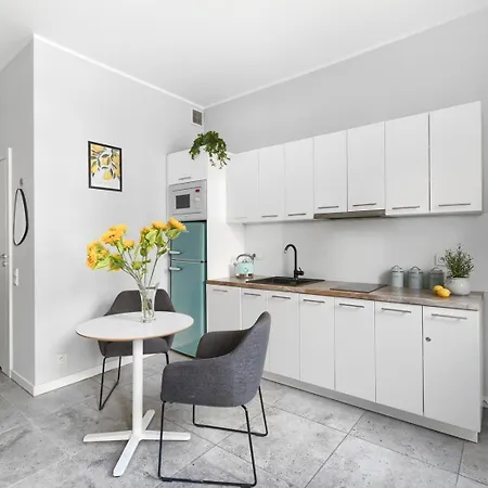 Spacious Apartament In The Heart Of Poznan Exterior foto