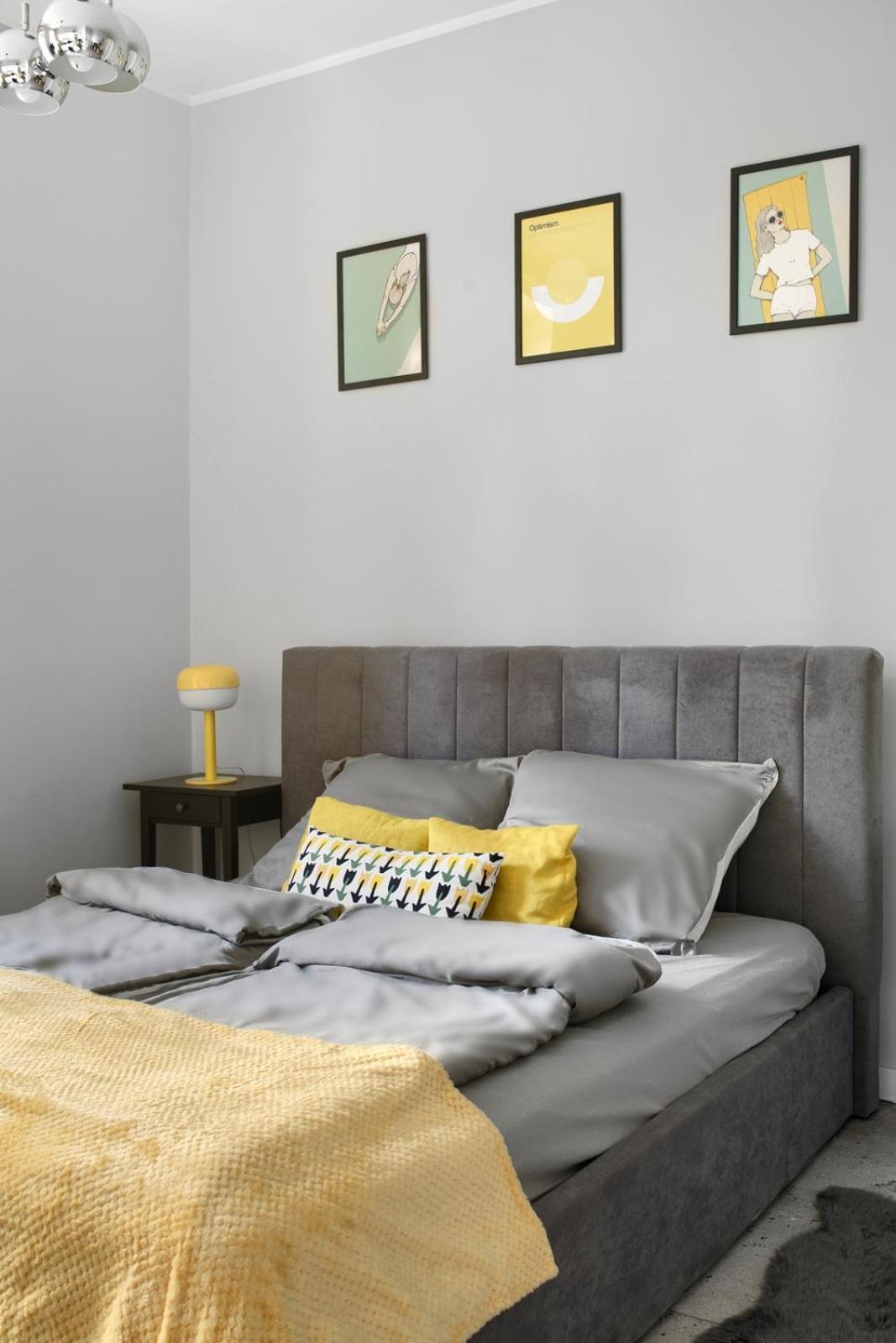 Spacious In The Heart Of Apartment *